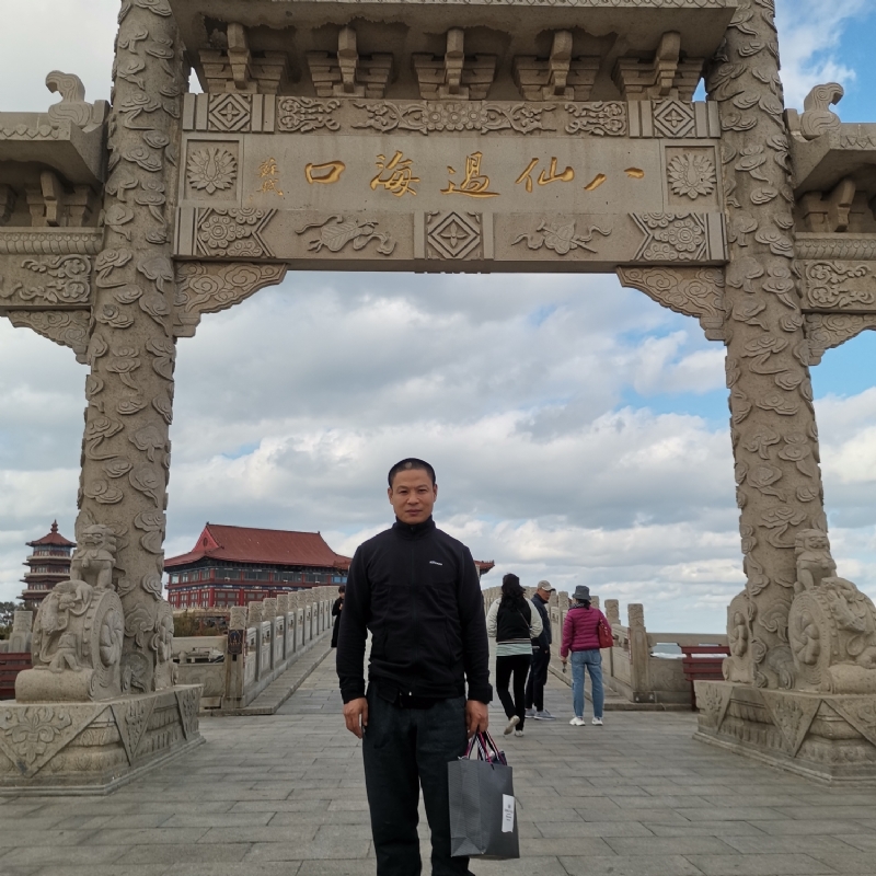 向日葵的微笑的第一张照片--开原蓝颜知己交友网